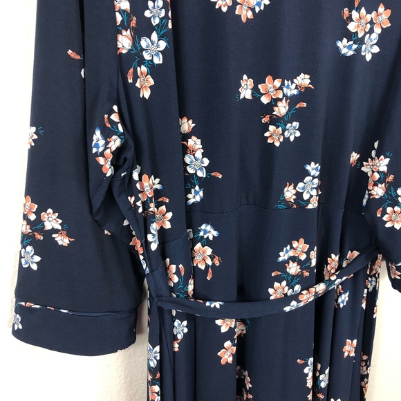 NWOT 3X Torrid Navy Floral Faux Wrap Dress - Picture 9 of 13